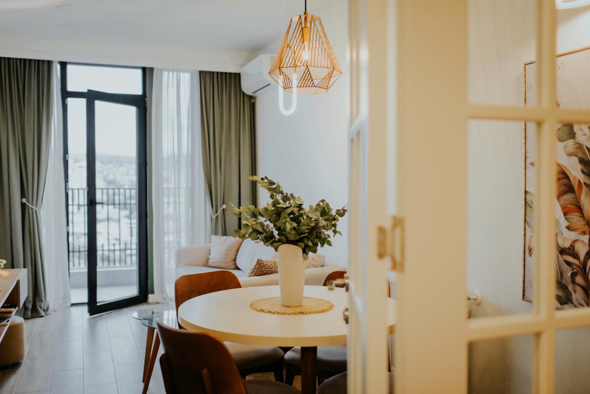 Luxury Inn Grand Residences Tbilisi Exterior photo