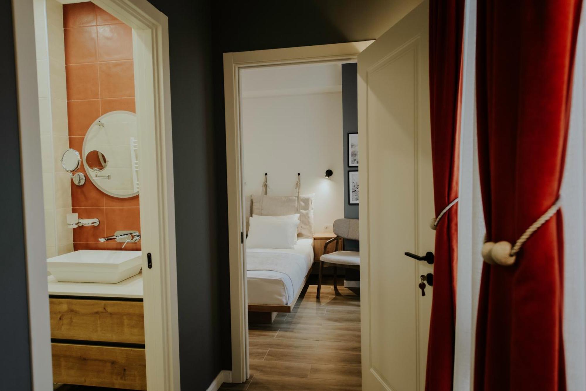 Luxury Inn Grand Residences Tbilisi Exterior photo